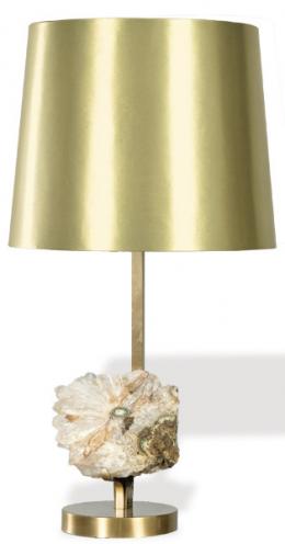 Lote 1491: Lámpara de mesa en bronce dorado con geoda de cuarzo hialino en la base h. 1970.
