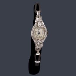 Lote 2499: Reloj Art Decó en oro blanco de 14K y diamantes.