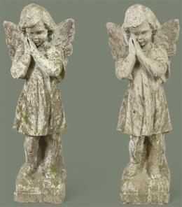 Lote 1036: Pareja de angelitos de arenisca para jardín.