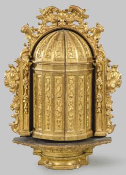 Lote 1102: Sagrario expositor barroco en madera tallada y dorada, España S. XVIII.