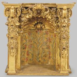 Lote 1104: Hornacina barroca de madera tallada, policromada y dorada, España S. XVIII.