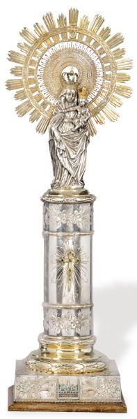 Lote 1132: "Virgen del Pilar" de plata española punzonada en su color y sobre dorada S. XX.