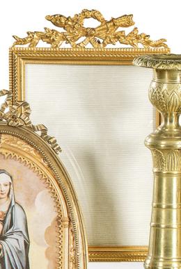 Lote 1462: Portaretratos de mesa de bronce dorado, estilo Luís XVI, Francia S. XIX.