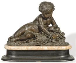 Lote 1052: "Niño con Mariposa" en bronce patinado h. 1900.
Sobre base de mármol blanco.