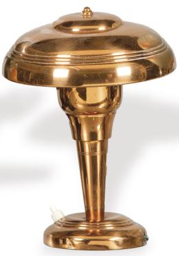 Lote 1091: Lámpara de mesa Art Deco en cobre h. 1925-30.