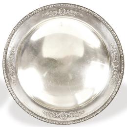Lote 1159: Salvilla de plata francesa punzonada Ley 950 con marcas de orfebre no identificadas ff. S. XIX.
