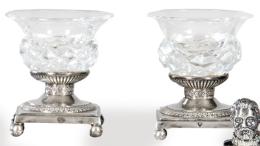 Lote 1180
Pareja de especieros de mesa de plata francesa punzonada con marca de gran garantía, París h. 1819-1838.
