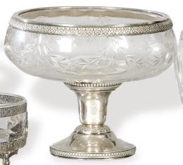 Lote 1184: Centro de mesa de cristal tallado y plata sin punzonar.