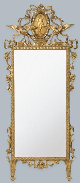 Lote 1260: Marco de espejo Neoclásico en madera tallada, calada y dorada. Italia, finales del S. XVIII