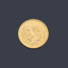 Lote 2772: Moneda de 5 pesos mexicanos en oro de 22 K.