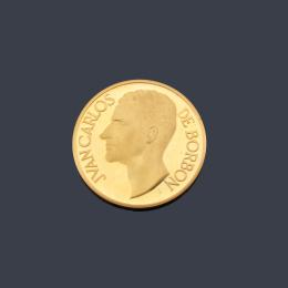 Lote 2801
Moneda conmemorativa Rey Juan Carlos de Borbón en oro de 22 K.
Con certificado