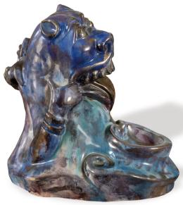 Lote 1467
Daniel Zuloaga (1852-1921)
Figura de cerámica de reflejo metálico en azul. Firmado en la base