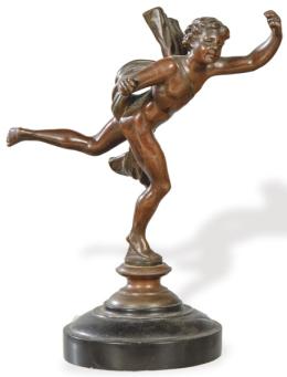 Lote 1469: "Céfiro" en bronce patinado, Francia S. XIX.
Con base de mármol negro.