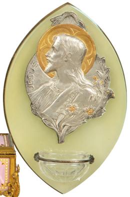 Lote 1522
Benditera francesa de onix y plata dorada y en su color S. XIX.
Con una representación de busto de Cristo