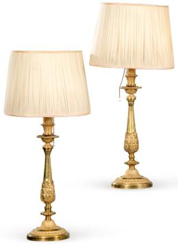 Lote 1023: Pareja de lámparas de mesa de bronce dorado S. XIX.