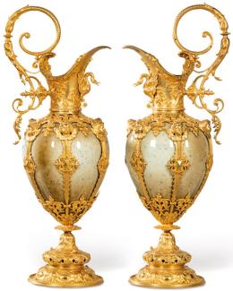 Lote 1086: Pareja de jarrones con bronce dorado
