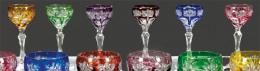 Lote 1107: Juego de seis copas de licor de cristal de Bohemia tallado y esmaltado en diversos colores.