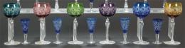 Lote 1110
Juego de seis copas de cristal de Bohemia tallado y esmaltado en diversos colores de Caesar Crystal.