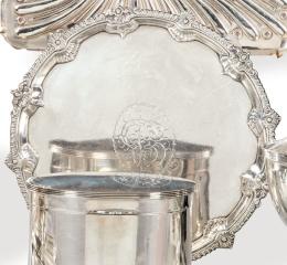 Lote 1130: Salvilla de plata inglesa punzonada Ley Sterling de Thomsa Hannam & Richard Mills Londres 1837.