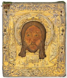 Lote 1236: Icono ruso pintado sobre tabla al temple, "Santa Faz" y funda de plata dorada punzonada Moscú 1735.