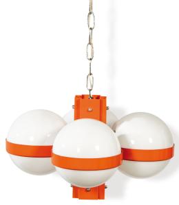Lote 1302: Lámpara de techo de cuatro brazos de luz con estructura de metal lacado en naranja y tulipas de cristal blanco.Años 60