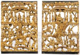 Lote 1393: Pareja de paneles de madera tallada, calada y dorada de templo chino, Dinastía Qing S. XIX.