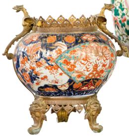 Lote 1408
Vaso montado en bronce de porcelan china tipo Imari, Dinastía Qing S. XIX.