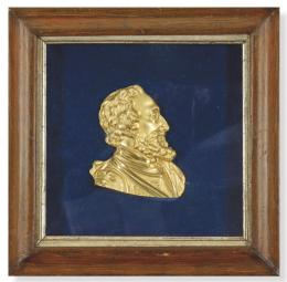 Lote 1491
"Hernán Cortés ? de Perfil" en bronce dorado, Francia S. XIX.