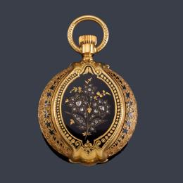 Lote 2531
PAUL FEANNOT Geneve, reloj saboneta de colgar con caja en oro amarillo de 18 K con esmalte negro y diamantes.
