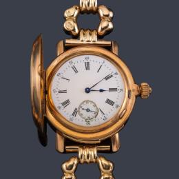 Lote 2548
Reloj sonería convertido en pulsera con caja y brazalete en oro rosa de 18 K.