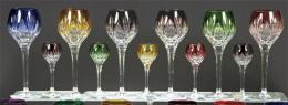 Lote 1094
Seis copas de vino blanco de cristal alemán Barthmann tallado y esmaltado de distintos colores.