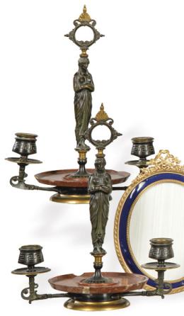 Lote 1178
Pareja de candelabros de bronce patinado y dorado y mármol rojo con vástago antropomorfo Francia S. XIX.