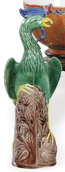 Lote 1343
Pequeña ave fénix en porcelana china siguiendo modelos de Compañía de Indias pp. S. XX