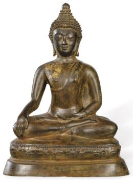 Lote 1372
"Buda Sakyamuni" en bronce dorado con restos de pan de oro, China Dinastía Qing posiblemente S. XVIII.