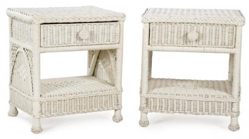  Pareja de mesillas en bambú y ratán pintadas de blanco.
S. XX