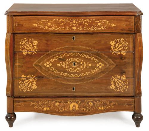 Cómoda isabelina en madera de nogal. 
España, Mallorca, mediados S. XIX