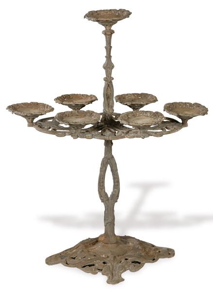  Macetero de hierro Art Nouveau, con soporte para 7 macetas. Posiblemente Francia, ffs. S. XIX.