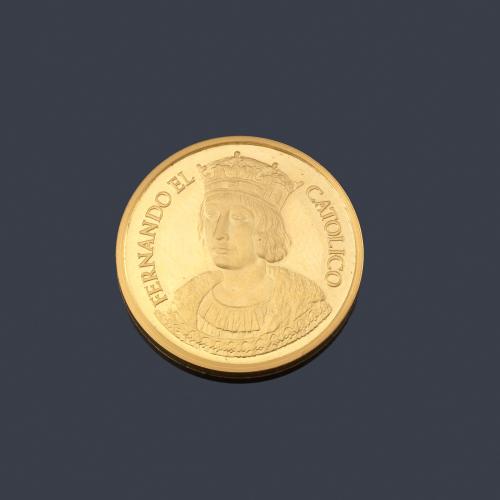  Moneda conmemorativa de Fernando el Católico en oro de 22 K.