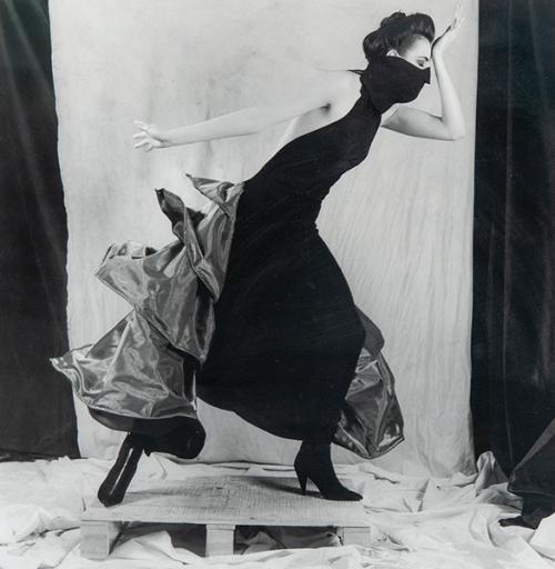 Lote 0492
ALBERTO GARCÍA-ALIX - Sesión de moda para el diseñador Manuel Piña