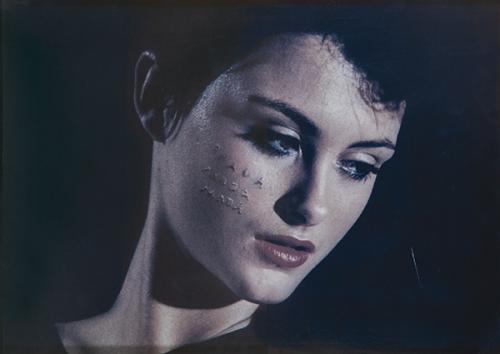 Lote 0496
DANIELE BUETTI - Prada. Loking for love