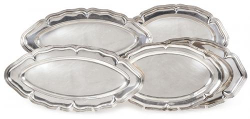  Cinco bandejas ovales de servir de plata española punzonada Ley 925, cuatro de Pasgorcy en dos parejas y una de Orfebrería Rizomera y marca comercial de Malde.