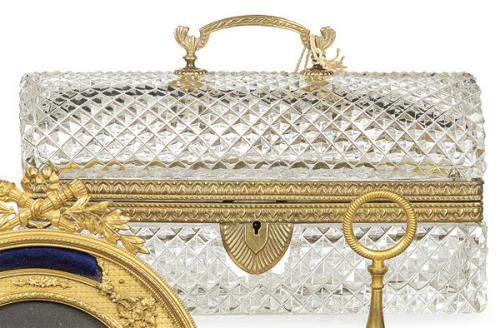 Lote 1241
Caja de cristal tallado de Baccarat y bronce ff. S. XIX.