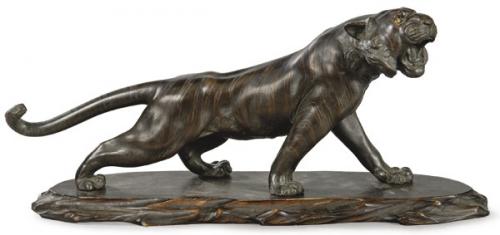 Lote 1377
Genryusai Seiya, Japón Periodo Meiji h. 1900
"Tigre"
Escultura de bronce patinado con sello.
