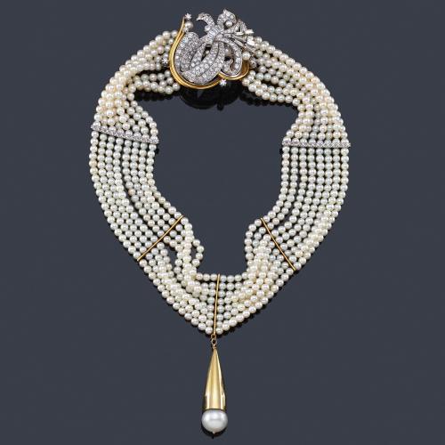  Collar con ocho vueltas de perlitas de aprox. 4,75 mm con broche de diamantes talla brillante, baguette y 8/8 de aprox. 11,26 ct en total, en montura de oro blanco y amarillo de 18K.