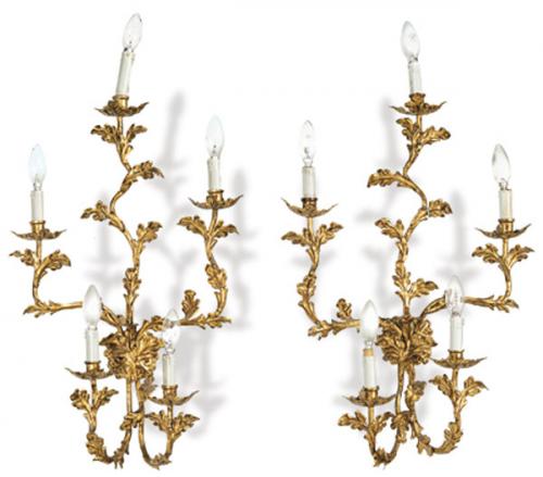  Pareja de apliques de latón dorado de estilo rococó h. 1960.