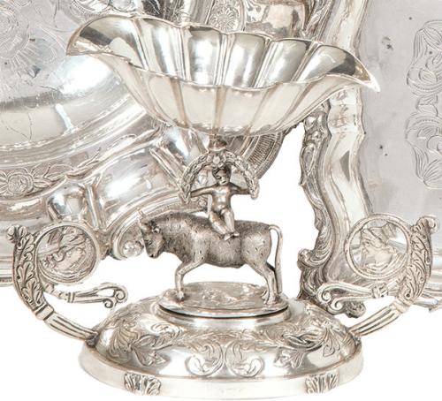  Especiero de mesa de plata española punzonada de Antonio Castejón y José de León, Córdoba 1759.