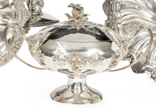  Sopera de plata española punzonada 1ª Ley.