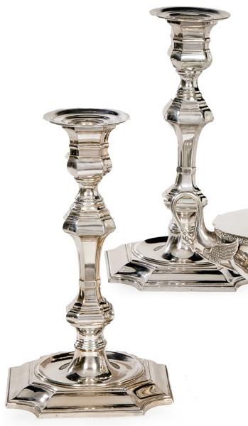  Pareja de candeleros de plata española punzonada 1ª Ley de Durán.