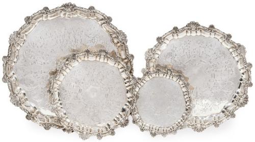  Juego de cuatro salvillas de plata española punzonada 1ª Ley de Montejo.