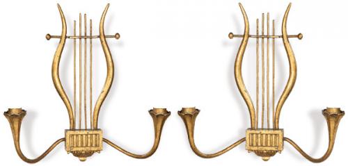  Marc du Plantier (1901-1975)
Pareja de apliques de dos luces en forma de lira en hierro dorado.